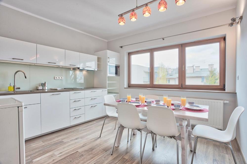 Apartment Family By Tyzenhauz *